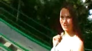 Sassy კოლეჯის სტუდენ ...