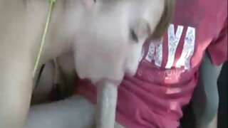 მხიარული MILF მშვენი ...