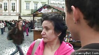 ფერმკრთალი ბებია თავ ...